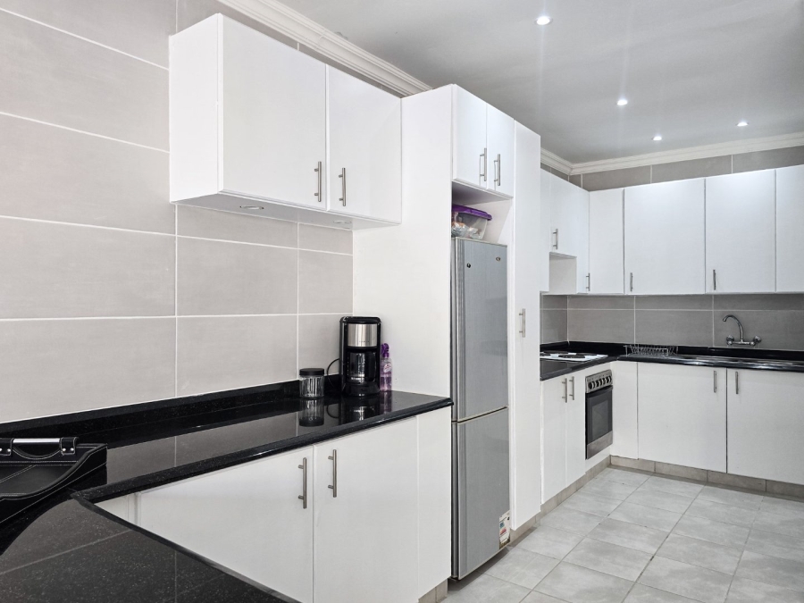 3 Bedroom Property for Sale in Uvongo KwaZulu-Natal