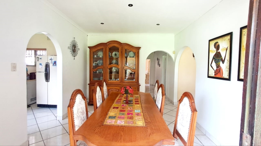 4 Bedroom Property for Sale in Oslo Beach KwaZulu-Natal