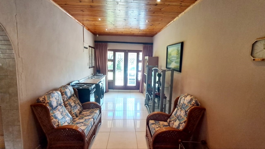 4 Bedroom Property for Sale in Oslo Beach KwaZulu-Natal