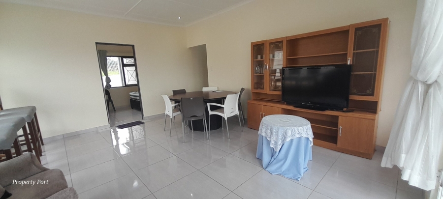 4 Bedroom Property for Sale in Oslo Beach KwaZulu-Natal