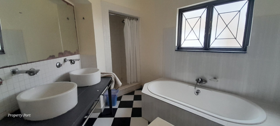4 Bedroom Property for Sale in Oslo Beach KwaZulu-Natal