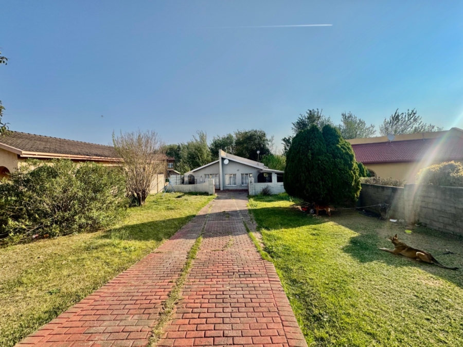 3 Bedroom Property for Sale in Lennoxton KwaZulu-Natal