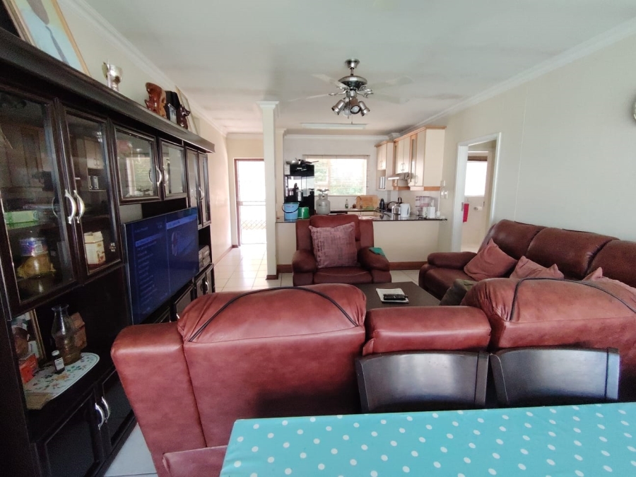 2 Bedroom Property for Sale in Sea Park KwaZulu-Natal