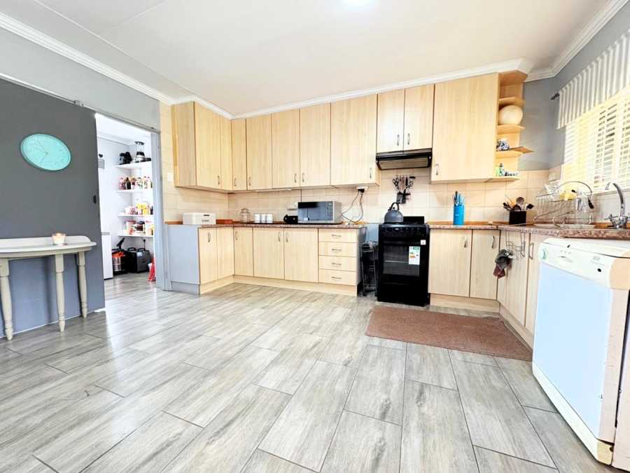3 Bedroom Property for Sale in Sunnyridge KwaZulu-Natal