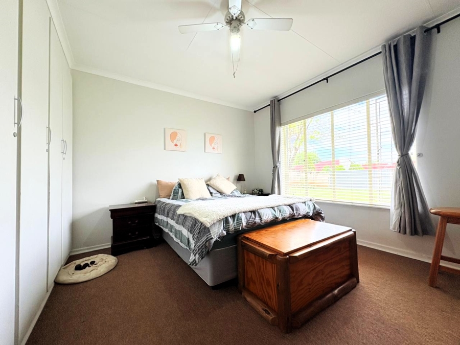 3 Bedroom Property for Sale in Sunnyridge KwaZulu-Natal