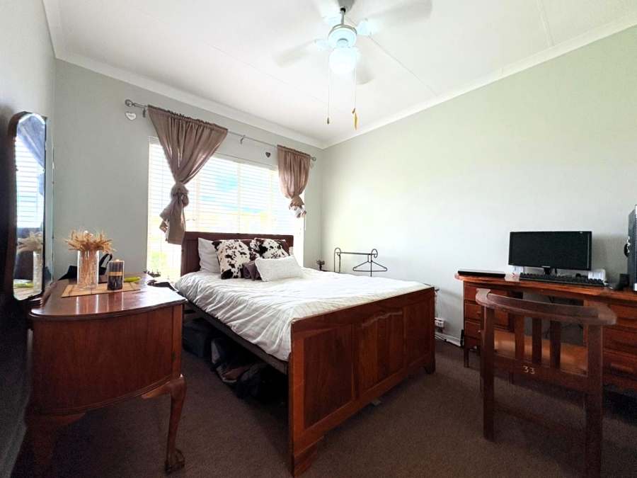 3 Bedroom Property for Sale in Sunnyridge KwaZulu-Natal