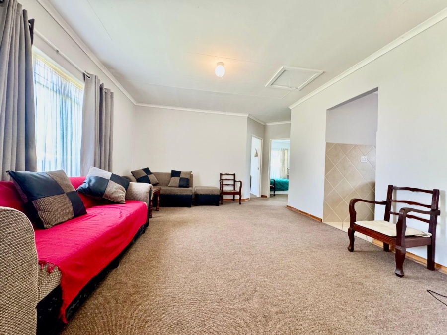 3 Bedroom Property for Sale in Sunnyridge KwaZulu-Natal