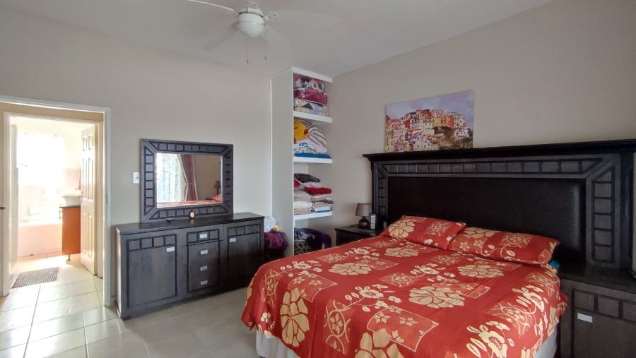 2 Bedroom Property for Sale in St Michaels On Sea KwaZulu-Natal