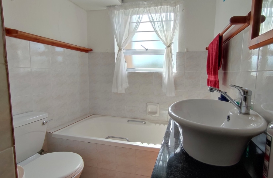 2 Bedroom Property for Sale in St Michaels On Sea KwaZulu-Natal