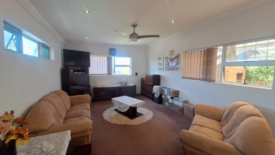 2 Bedroom Property for Sale in Southport KwaZulu-Natal
