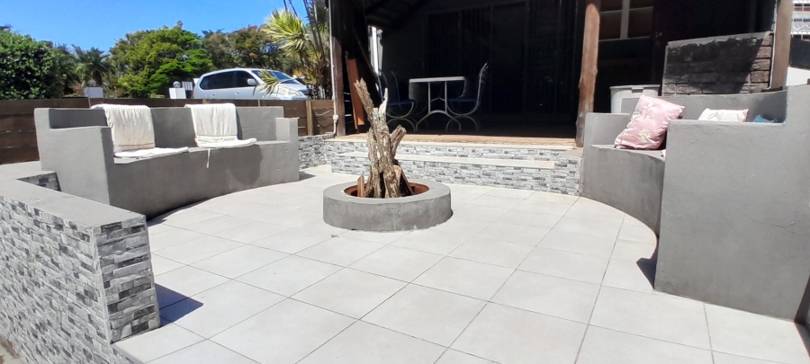 7 Bedroom Property for Sale in Uvongo KwaZulu-Natal