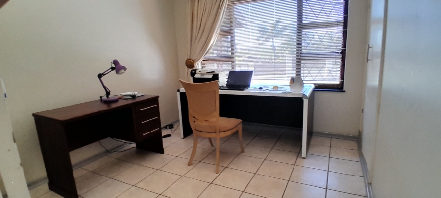 7 Bedroom Property for Sale in Uvongo KwaZulu-Natal