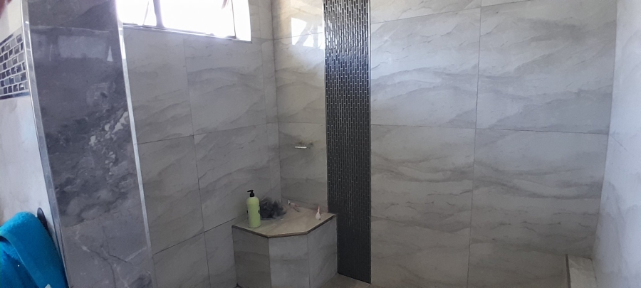 7 Bedroom Property for Sale in Uvongo KwaZulu-Natal