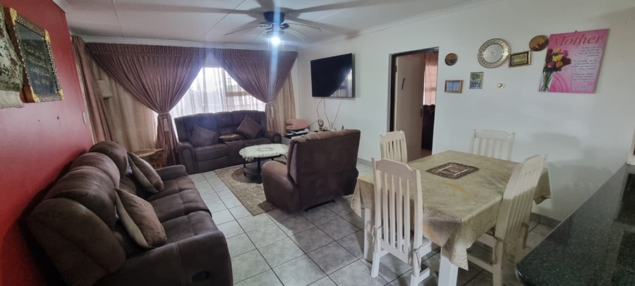 3 Bedroom Property for Sale in Hibberdene KwaZulu-Natal