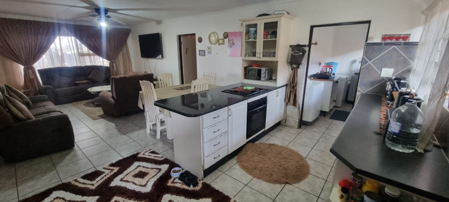 3 Bedroom Property for Sale in Hibberdene KwaZulu-Natal
