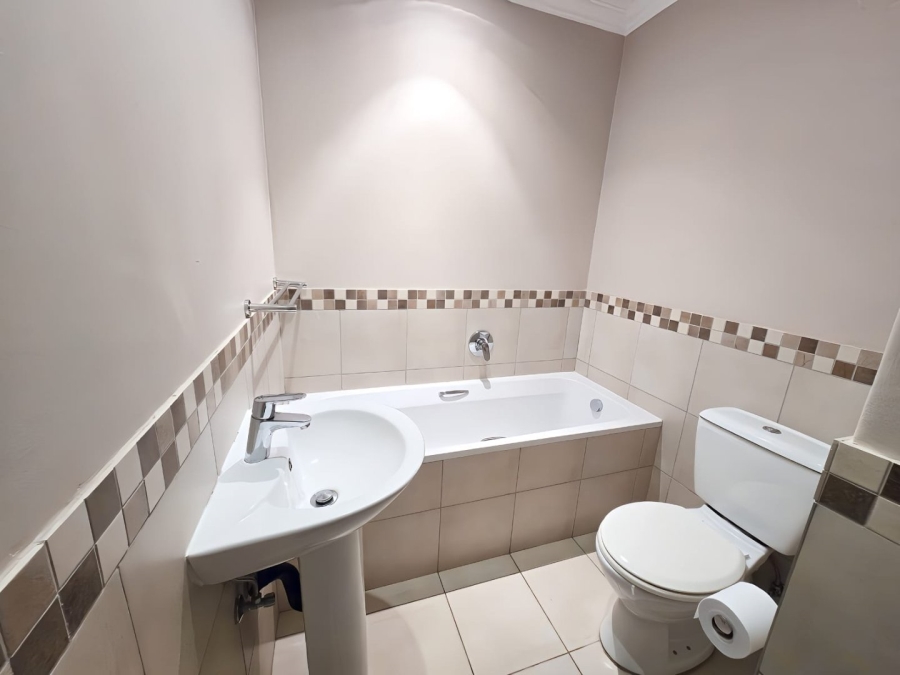 To Let 2 Bedroom Property for Rent in Shakas Rock KwaZulu-Natal