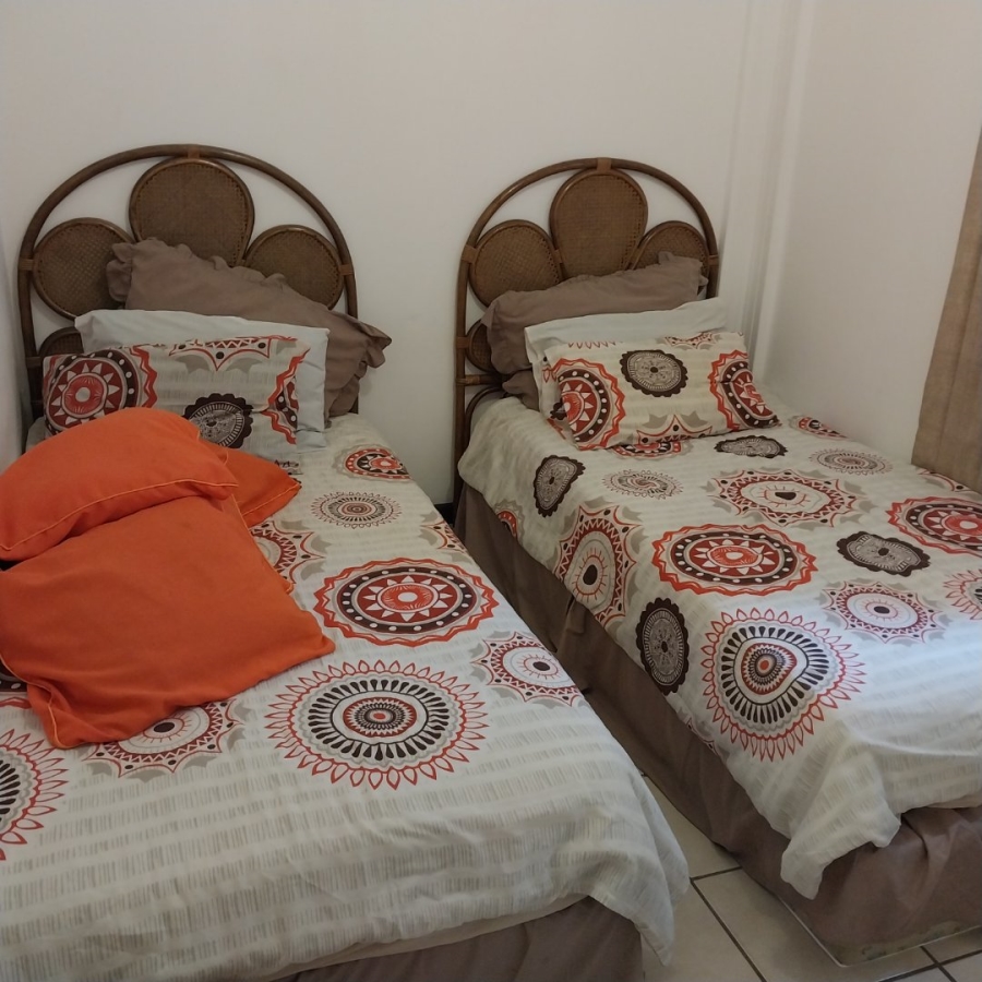 2 Bedroom Property for Sale in Hibberdene KwaZulu-Natal