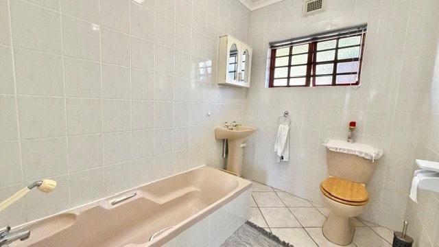 3 Bedroom Property for Sale in St Michaels On Sea KwaZulu-Natal