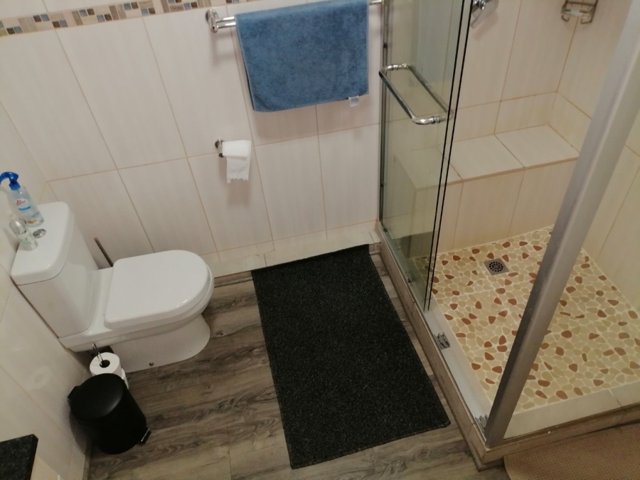 2 Bedroom Property for Sale in Uvongo KwaZulu-Natal