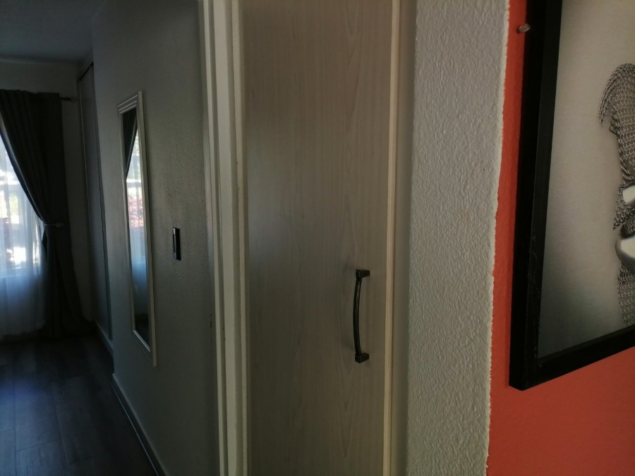 2 Bedroom Property for Sale in Uvongo KwaZulu-Natal
