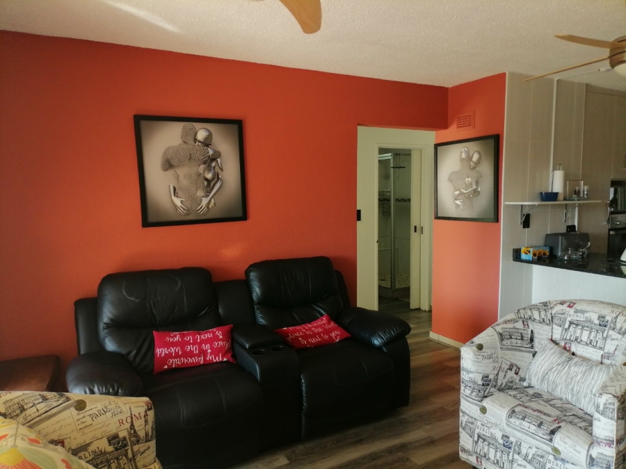 2 Bedroom Property for Sale in Uvongo KwaZulu-Natal