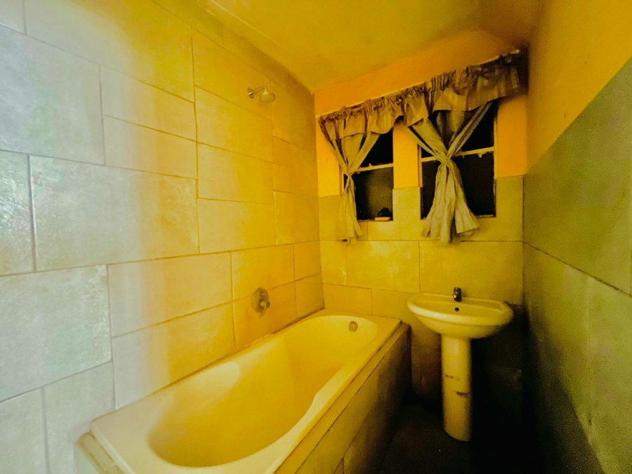 2 Bedroom Property for Sale in Durban Central KwaZulu-Natal