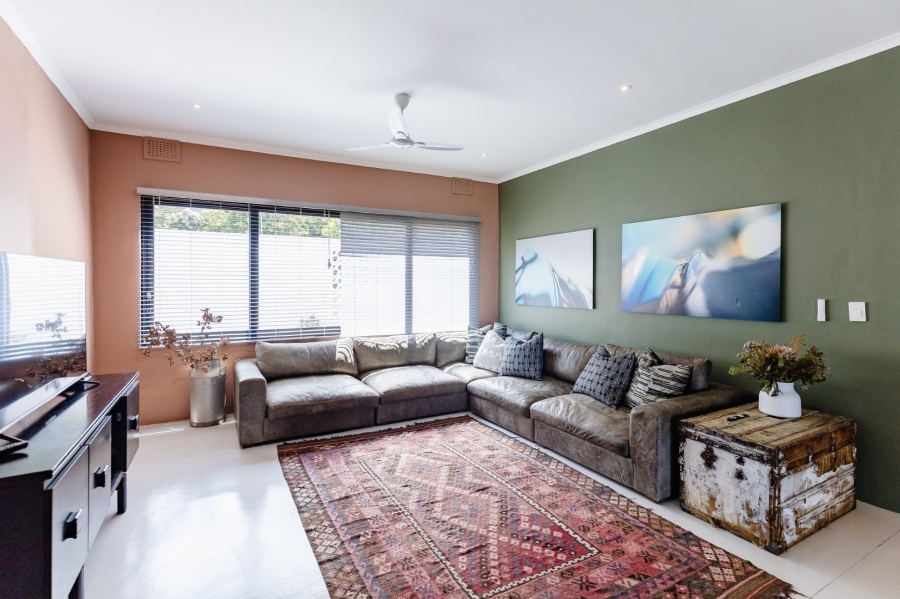 5 Bedroom Property for Sale in Umtentweni KwaZulu-Natal
