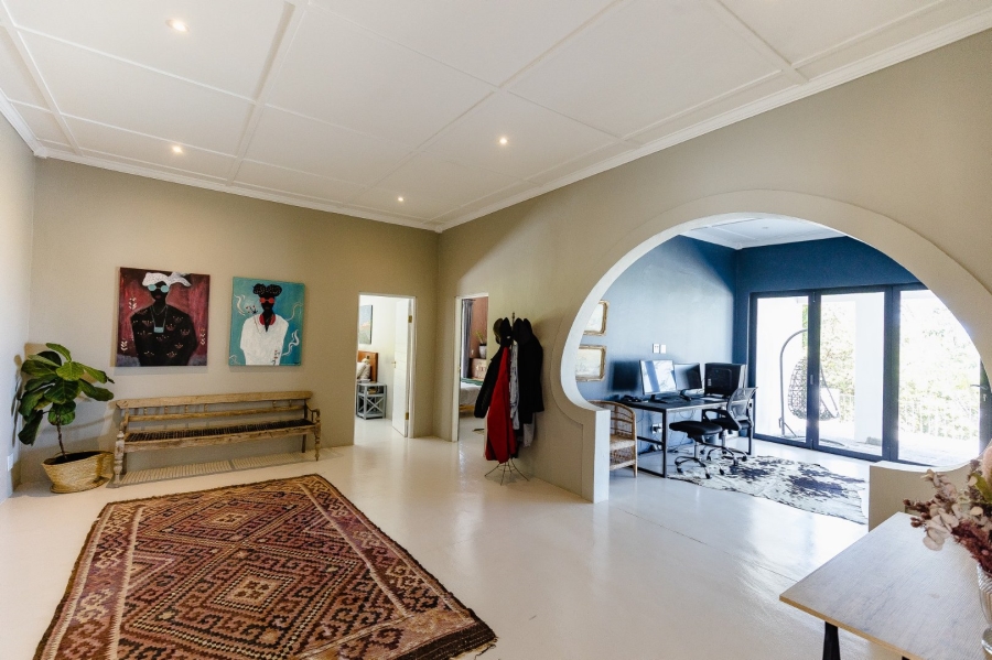 5 Bedroom Property for Sale in Umtentweni KwaZulu-Natal