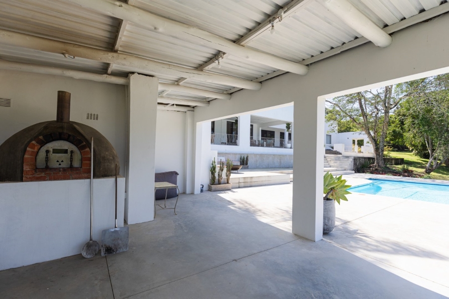 5 Bedroom Property for Sale in Umtentweni KwaZulu-Natal