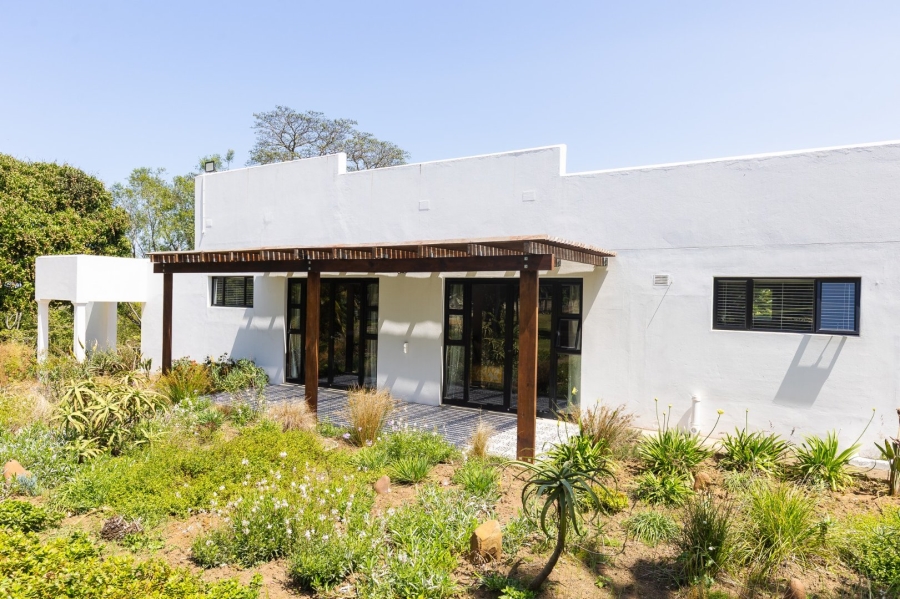 5 Bedroom Property for Sale in Umtentweni KwaZulu-Natal