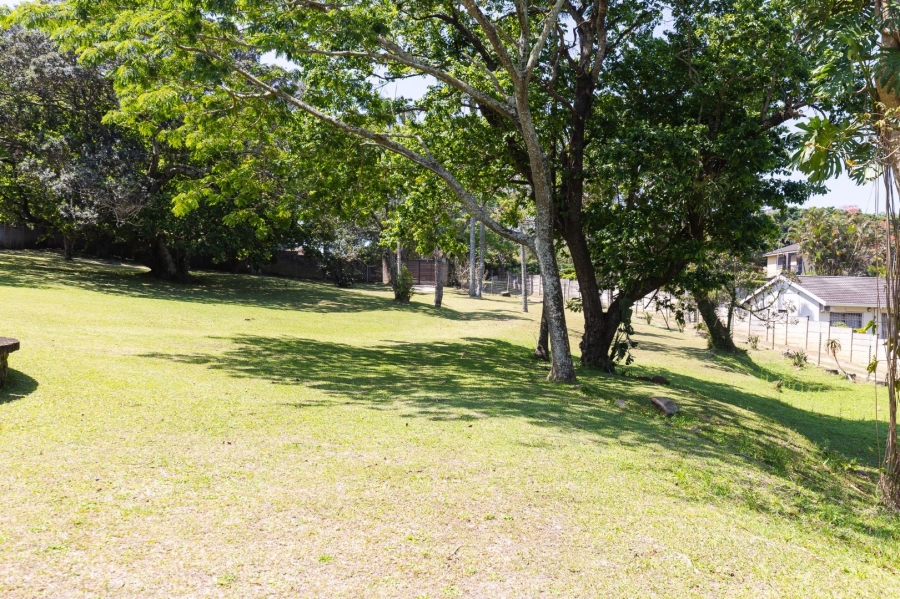5 Bedroom Property for Sale in Umtentweni KwaZulu-Natal