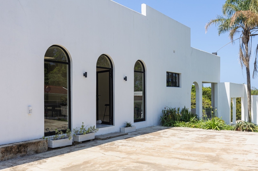5 Bedroom Property for Sale in Umtentweni KwaZulu-Natal