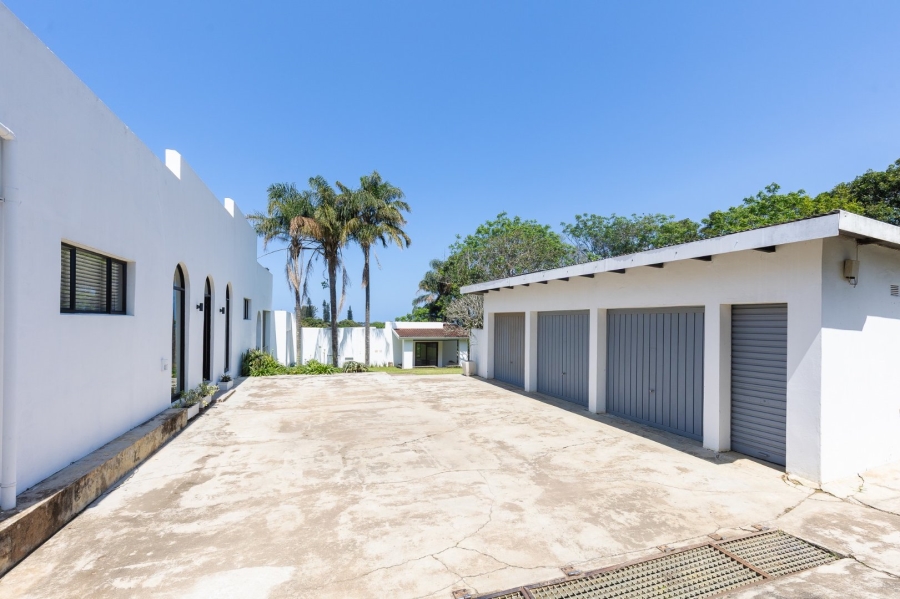 5 Bedroom Property for Sale in Umtentweni KwaZulu-Natal