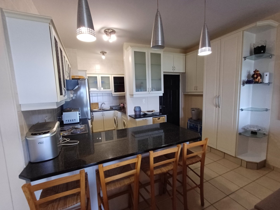 3 Bedroom Property for Sale in Lawrence Rocks KwaZulu-Natal