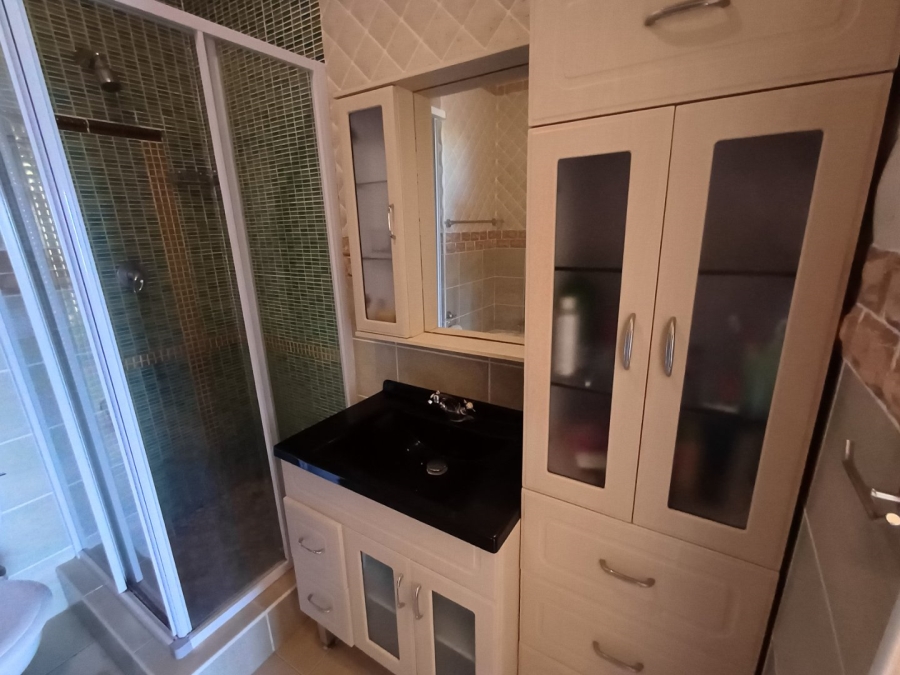 3 Bedroom Property for Sale in Lawrence Rocks KwaZulu-Natal