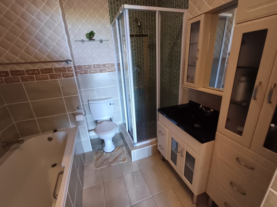 3 Bedroom Property for Sale in Lawrence Rocks KwaZulu-Natal
