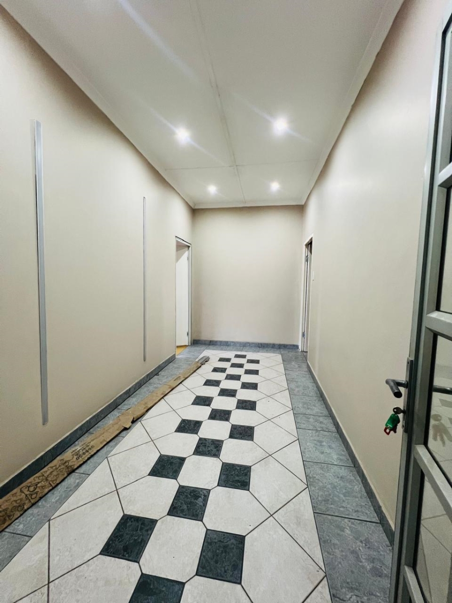 To Let commercial Property for Rent in Bulwer KwaZulu-Natal