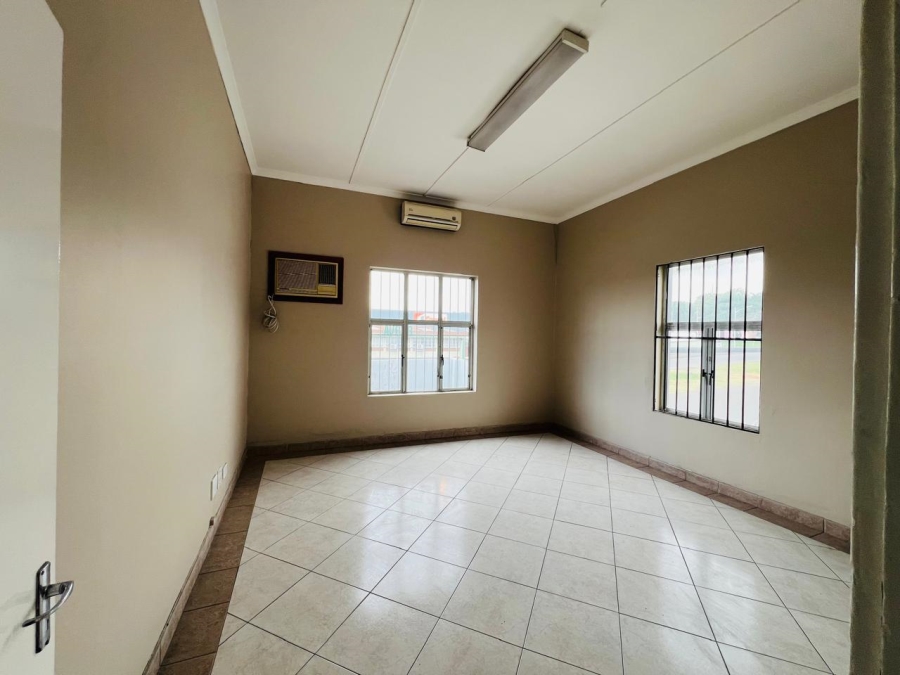 To Let commercial Property for Rent in Bulwer KwaZulu-Natal