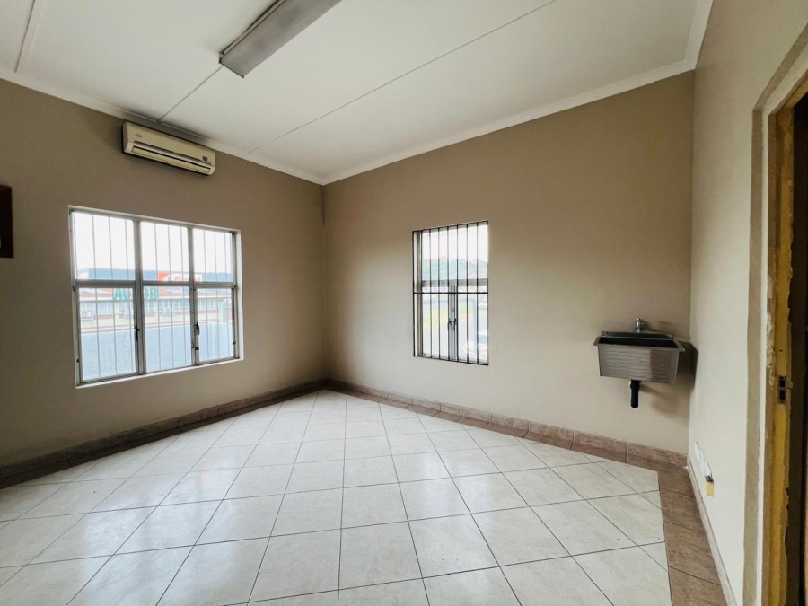 To Let commercial Property for Rent in Bulwer KwaZulu-Natal