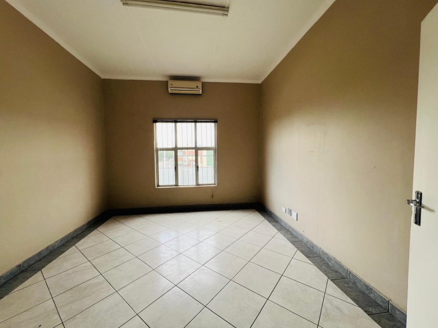 To Let commercial Property for Rent in Bulwer KwaZulu-Natal