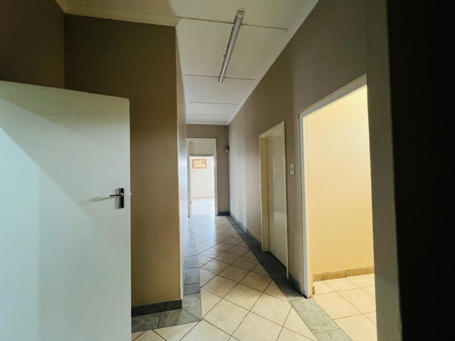To Let commercial Property for Rent in Bulwer KwaZulu-Natal