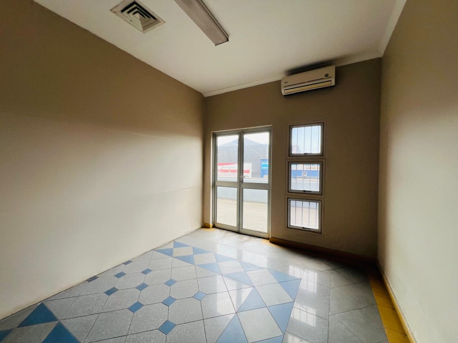 To Let commercial Property for Rent in Bulwer KwaZulu-Natal