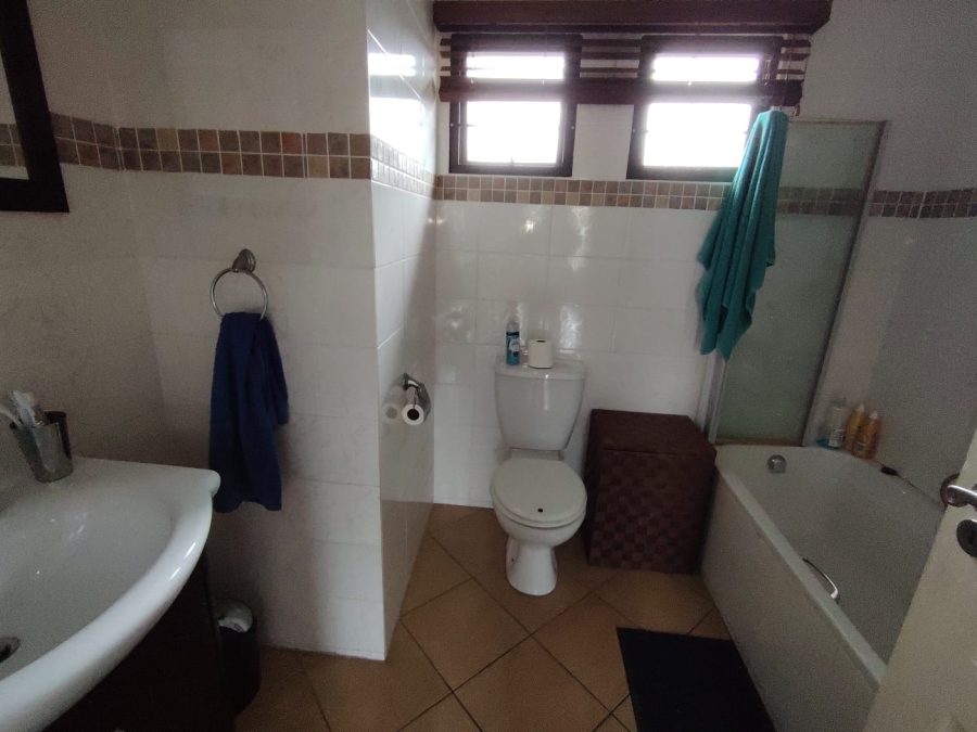 3 Bedroom Property for Sale in Uvongo KwaZulu-Natal