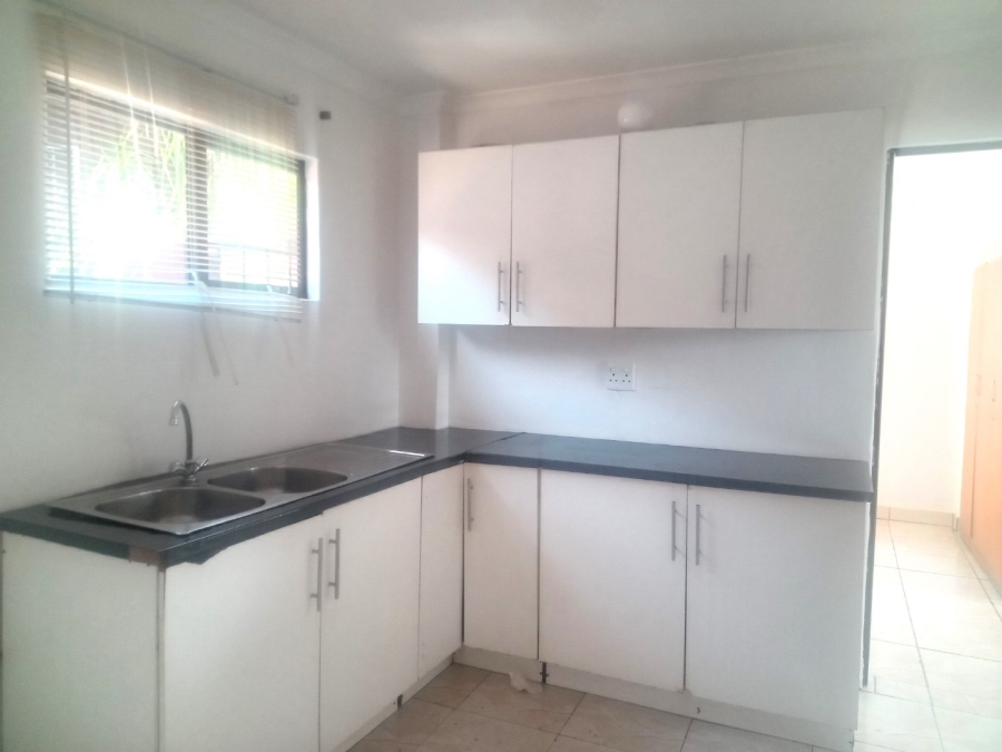 To Let 2 Bedroom Property for Rent in Scottsville KwaZulu-Natal