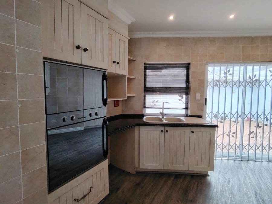 5 Bedroom Property for Sale in Ramsgate KwaZulu-Natal