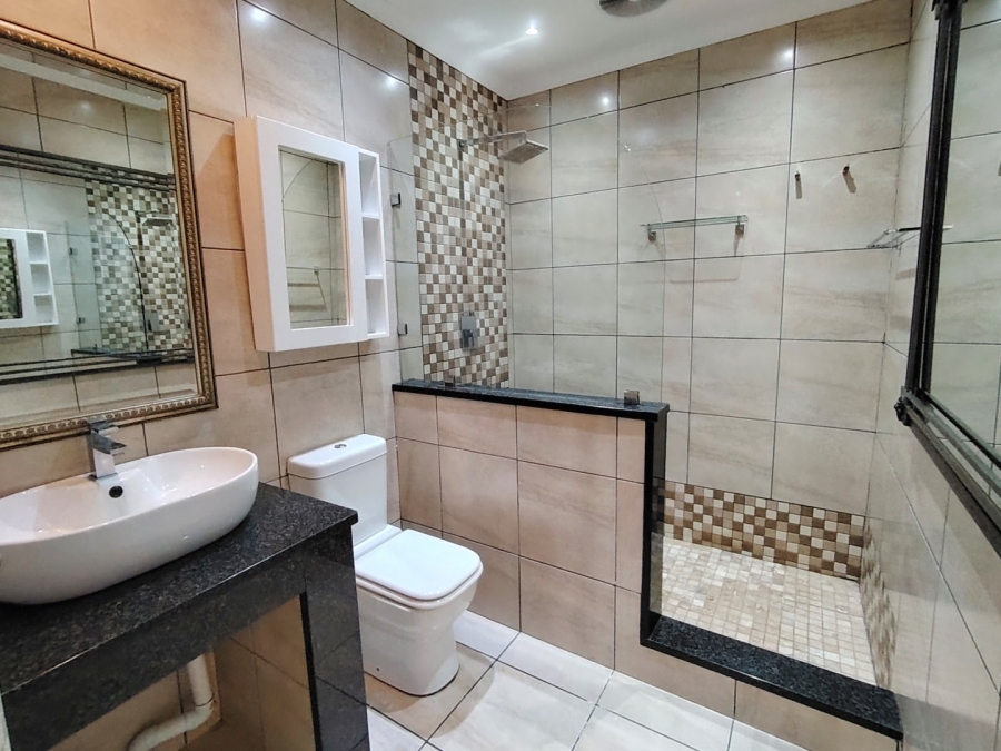 5 Bedroom Property for Sale in Ramsgate KwaZulu-Natal