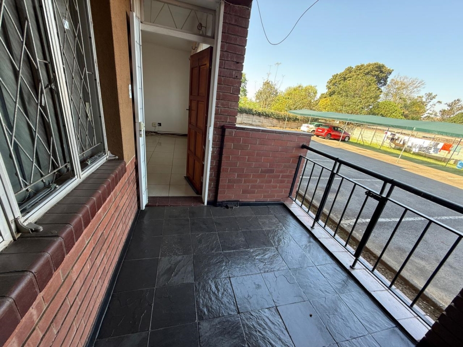 To Let 2 Bedroom Property for Rent in Scottsville KwaZulu-Natal