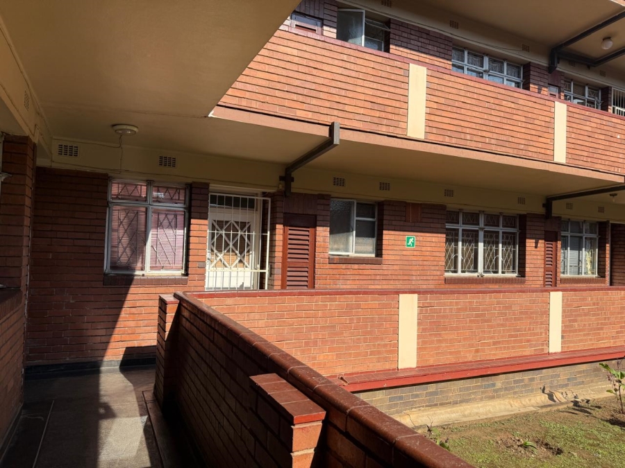 To Let 2 Bedroom Property for Rent in Scottsville KwaZulu-Natal