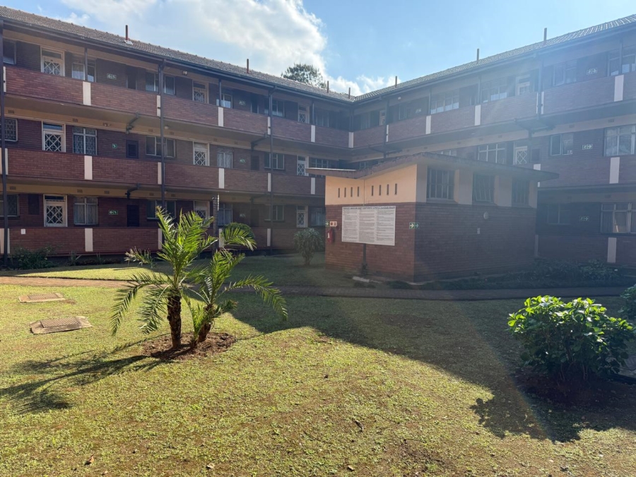 To Let 2 Bedroom Property for Rent in Scottsville KwaZulu-Natal