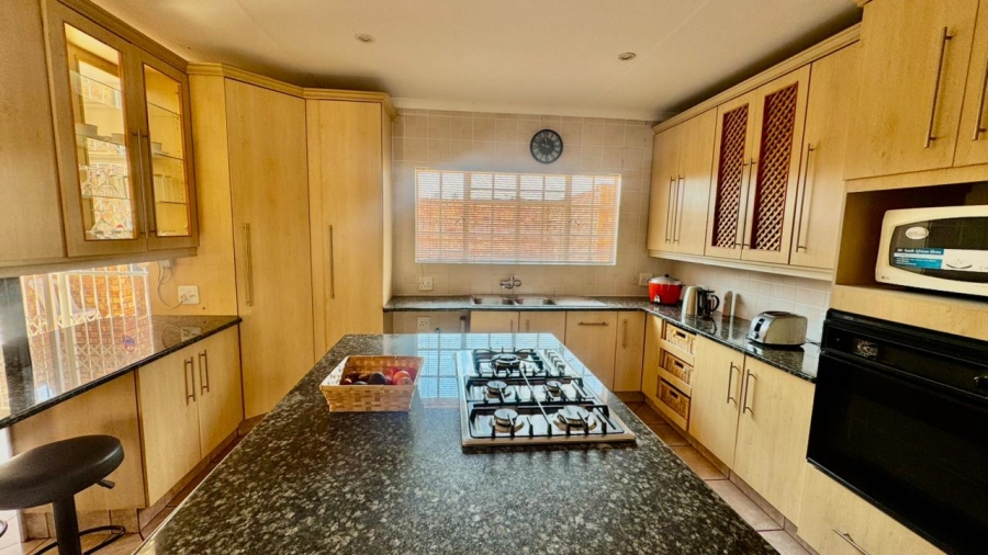 3 Bedroom Property for Sale in Huttenheights KwaZulu-Natal